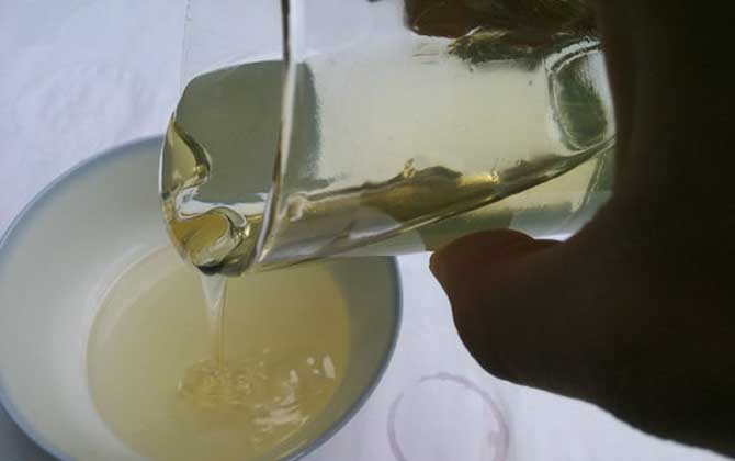 喝蜂蜜水要注意這7大禁忌,別不當回事,喝錯了反而對健康不利! 蜂蜜