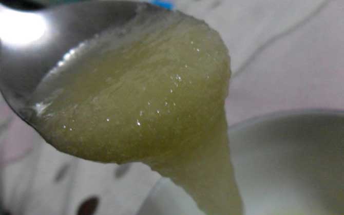 蜂蜜的副作用有哪些?實際上只要喝法正確,蜂蜜根本沒有副作用! 蜂蜜