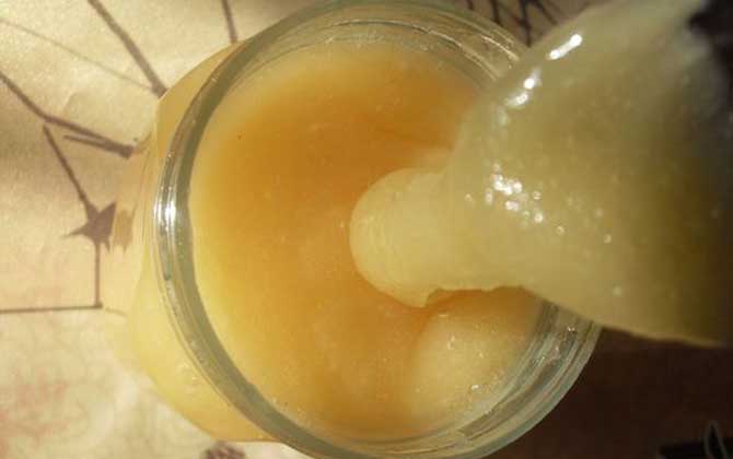 蛋清蜂蜜面膜怎么做?不但做法簡單,而且還有顯著的美容功效! 蜂蜜