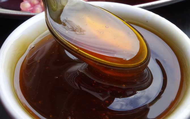 檸檬蜂蜜水的功效有哪些?經常喝檸檬蜂蜜水,這5個好處跑不了! 蜂蜜