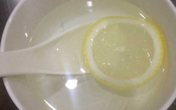 檸檬水加蜂蜜能美白嗎? 檸檬水加蜂蜜