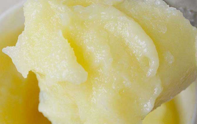 蜂王漿凍干粉和鮮蜂王漿哪個好? 蜂王漿