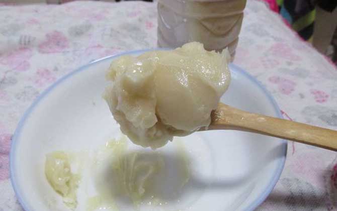 蜂蜜雞蛋清敷臉的正確方法(蜂蜜雞蛋使用禁忌) 蜂蜜雞蛋清敷臉的正確方法(蜂蜜雞蛋使用禁忌)