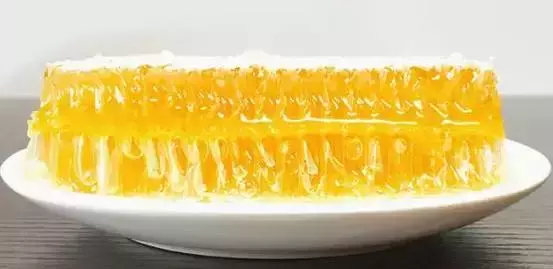 什么是蜂巢蜜(蜂巢蜜都有哪些營養(yǎng)成分) 什么是蜂巢蜜(蜂巢蜜都有哪些營養(yǎng)成分)