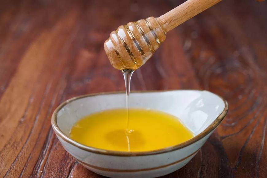 怎么用蜂蜜做冰淇淋（蜂蜜冰淇淋的簡單做法）