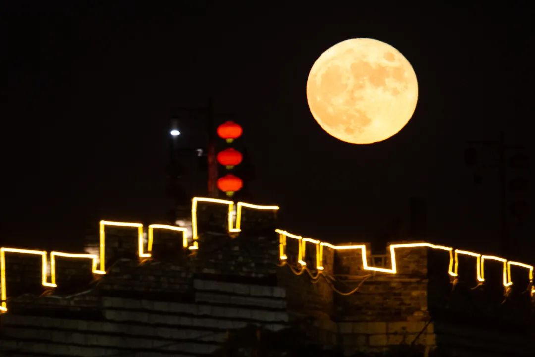中秋的月亮沒看夠?高清美圖來了 沒看著中秋的月亮?高清美圖來了