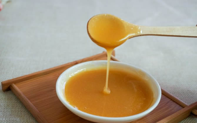 什么是土蜂蜜 什么是土蜂蜜