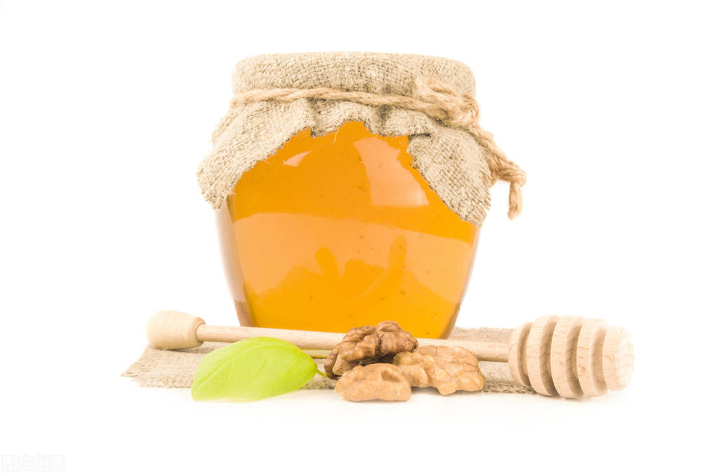 蜂蜜成豬油狀是什么原因(蜂蜜結(jié)晶成固態(tài)像豬油的原因) 蜂蜜成豬油狀是什么原因(蜂蜜結(jié)晶成固態(tài)像豬油的原因)