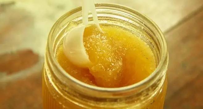 怎樣保存蜂蜜最好(蜂蜜保存方法的選擇) 怎樣保存蜂蜜最好(蜂蜜保存方法的選擇)