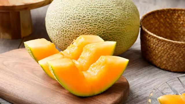 哈密瓜是涼性的嗎(常見的涼性水果) 哈密瓜是涼性的嗎(常見的涼性水果)