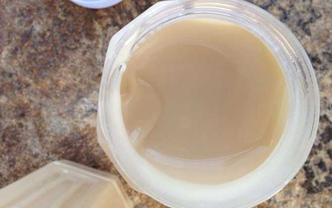 蛋清加蜂蜜能做面膜嗎？答案是能，不但美白祛斑，還能潤膚除皺！