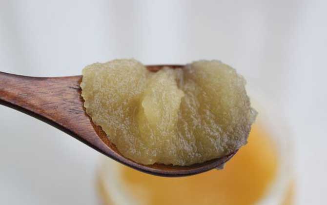 假蜂蜜的特點(diǎn)有哪些？除了外觀和口感，能不能結(jié)晶也是重要特征！
