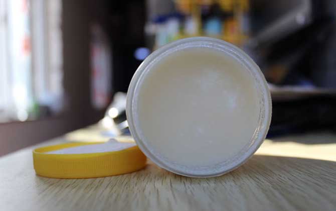 女人吃蜂蜜的好處有哪些？女人經(jīng)常喝蜂蜜，這7個好處跑不了！